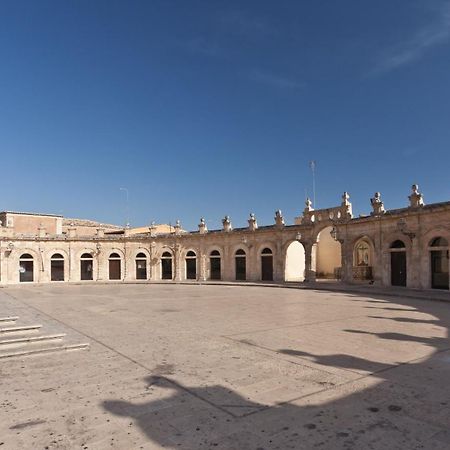 الشقق الفندقية إيسبيكافي  Palazzo Gambuzza المظهر الخارجي الصورة