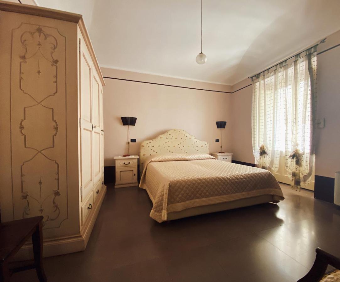 الشقق الفندقية إيسبيكافي  Palazzo Gambuzza المظهر الخارجي الصورة