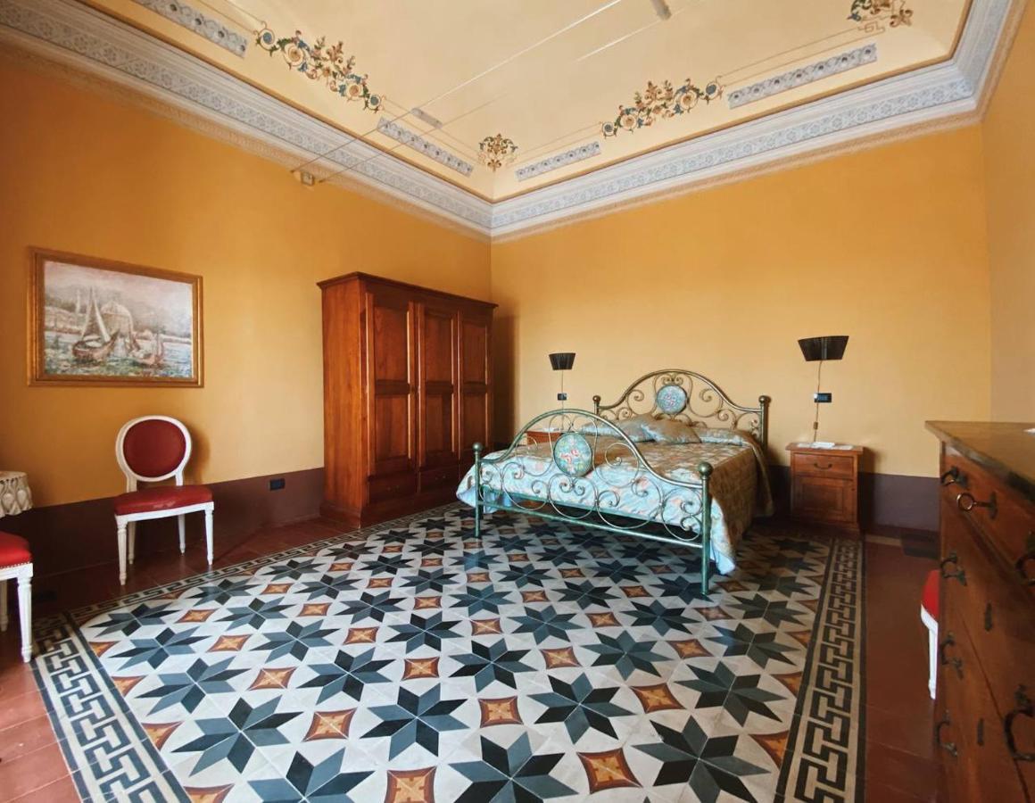 الشقق الفندقية إيسبيكافي  Palazzo Gambuzza المظهر الخارجي الصورة