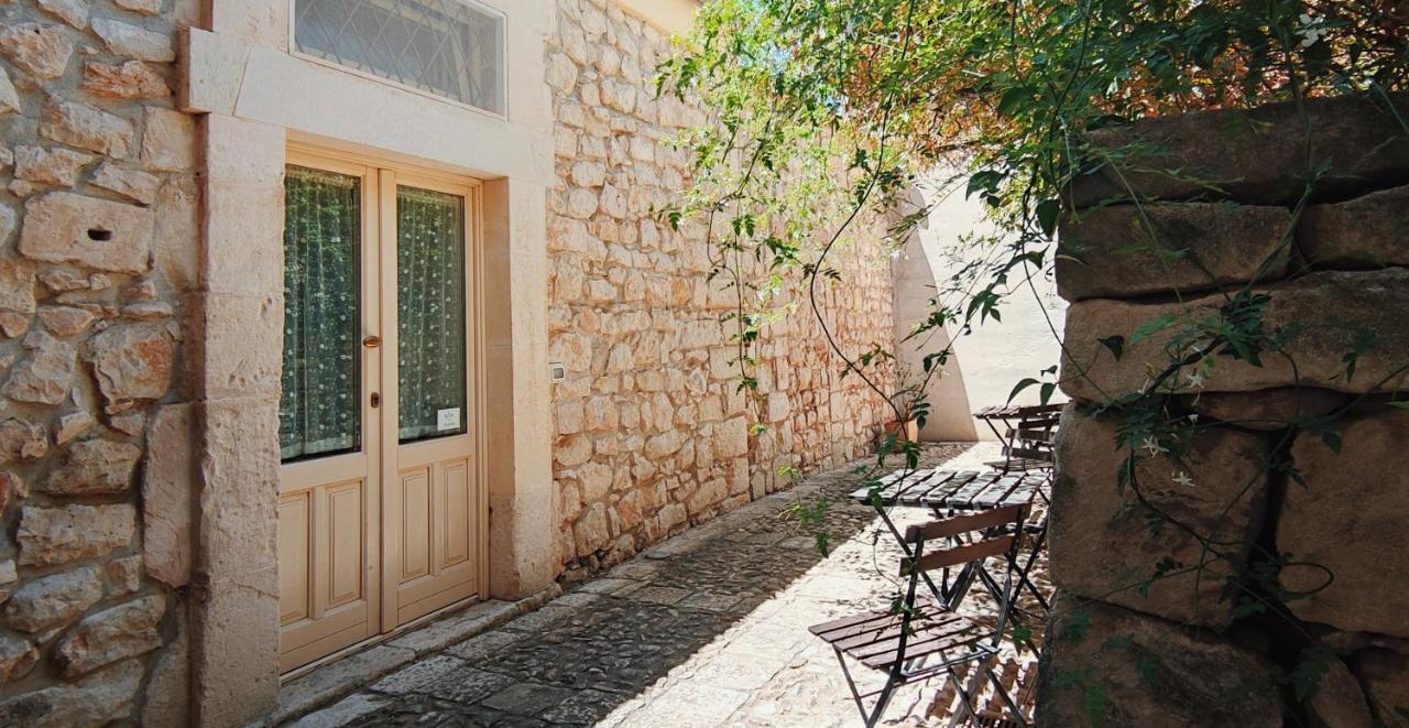 الشقق الفندقية إيسبيكافي  Palazzo Gambuzza المظهر الخارجي الصورة