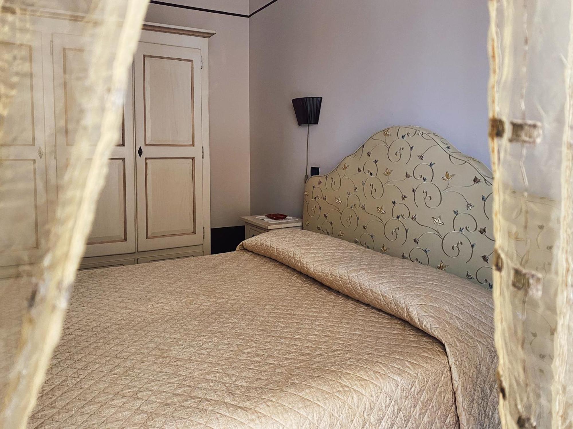 الشقق الفندقية إيسبيكافي  Palazzo Gambuzza الغرفة الصورة